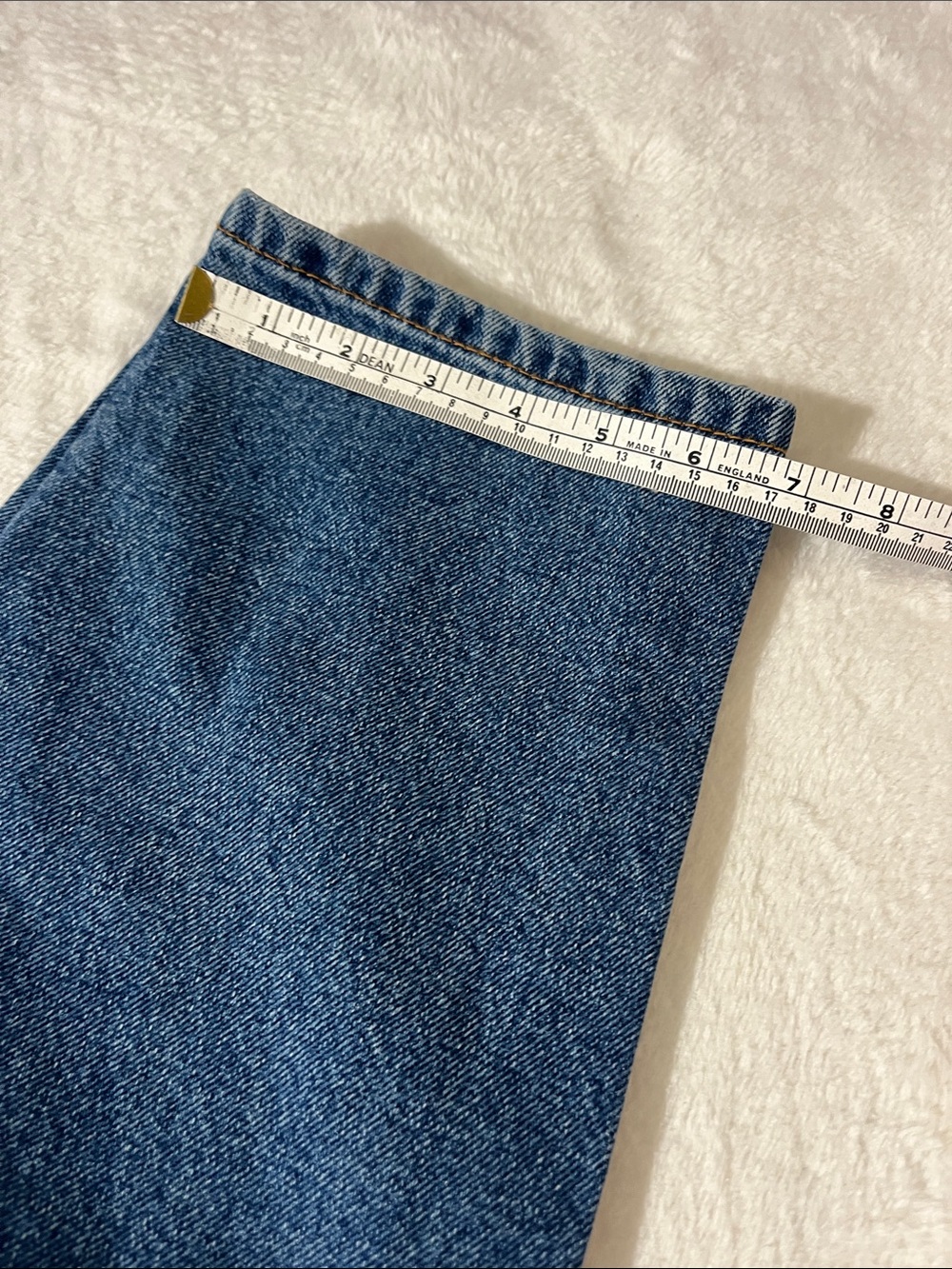 Zara Women’s Mom Jeans in Classic Blue Denim - Picture 6 of 7